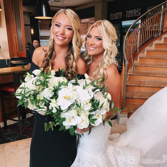 Meet your Posher, Christina - Picture 1 of 1